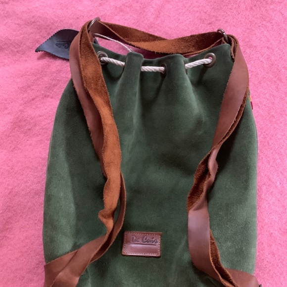 Gorgeous one of a kind bag from Spain. Dark green suede with dark brown straps - Picture 2 of 2